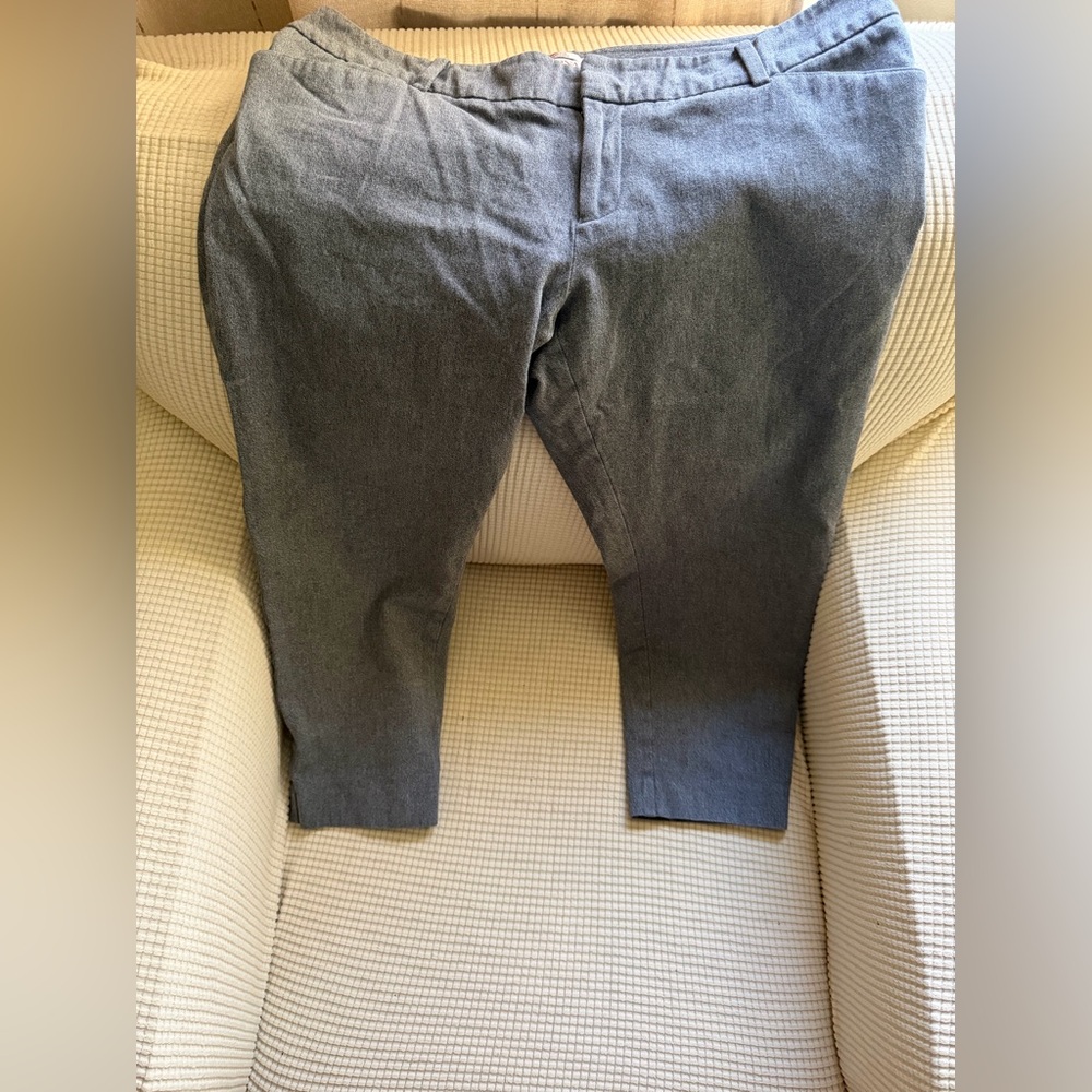 Merona Gray Women's Capris